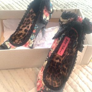 Betsy Johnson Flowers + Lace Heels